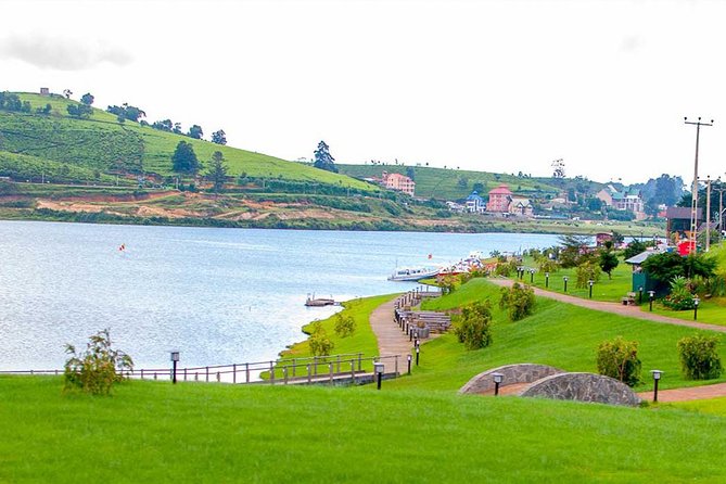 3 Days Tour to Kandy, Nuwara Eliya & Sigiriya - Day three: Sigiriya’s stairs and the village experience
