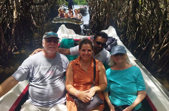 9-Day Sri Lanka Adventure with Local Guide - Day 4: Tea country, waterfalls, and Gregory Lake