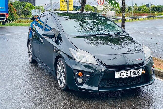 Airport Taxi Transfers from Colombo Airport to Mirissa - The drive south on the express highway