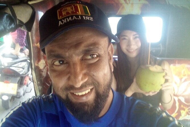 All inclusive colombo Tuk Tuk city tour - Viharamahadevi Park and Old Town Hall