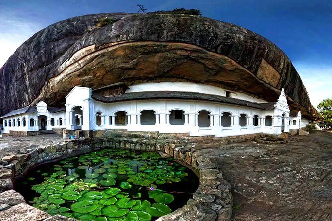All Inclusive Sigiriya and Dambulla Day Tour from Colombo - Colombo to Sigiriya: a long road to Lion Rock