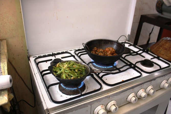 Authentic Sinhalese Cooking Class in Colombo with a Local Family - Lunch or dinner lets you shape the day