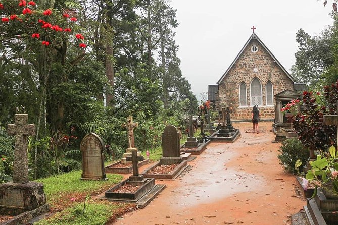 Best Of Sri lanka Tour (06 Days 05 Nights) - Kandy- N.Eliya -Bentota-Colombo - The long road to Bentota and the southwest coast