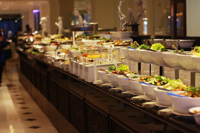 Colombo By Night With Dinner At Taj Samudra Hotel - Why the private vehicle matters in Colombo