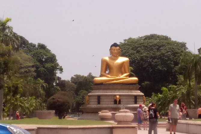 Colombo City Day Tour - The Longer Drive to Kelaniya Temple