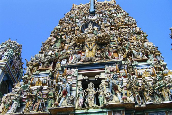Colombo City Sightseeing - Jami Ul-Alfar Mosque in Pettah