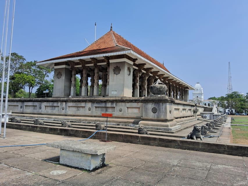 Colombo: City Sightseeing Tour by Car with Driver-Guide - Galle Face Green and the best finish