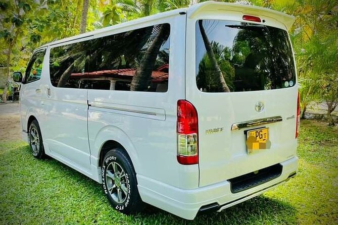 Colombo City to Colombo Airport (CMB) private Transfer - Who should book this transfer?