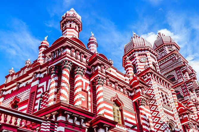 Colombo City tour - Mount Lavinia Beach and a 200-year-old hotel