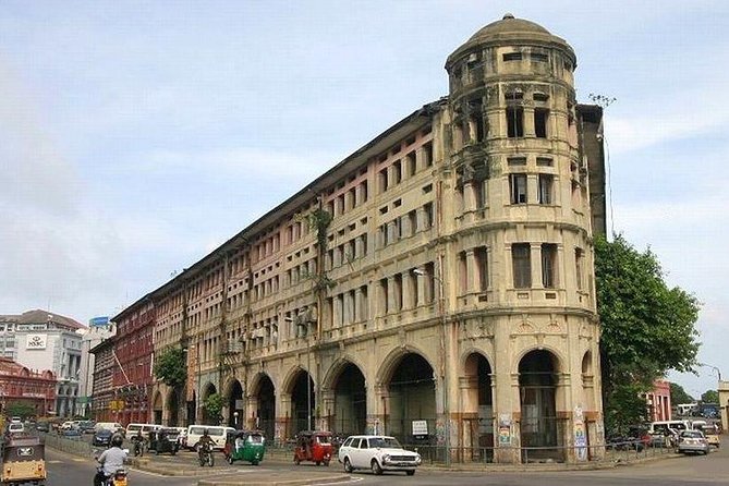 Colombo City Tour by Car – Private & All-Inclusive - Wolvendaal Church and Colombo’s colonial past