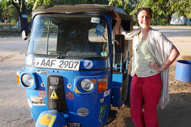 Colombo City Tour By Tuk Tuk - Pettah, harbour roads, and Colombo’s old Fort
