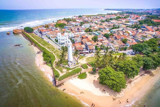Colombo City Tour By Tuk Tuk (Include Lunch)Morning & Evening - Colombo’s colonial landmarks and open green spaces