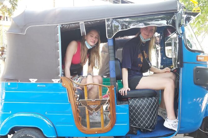 Colombo City Tour by Tuk Tuk Morning and Evening - The Red Mosque and Pettah’s trading quarter