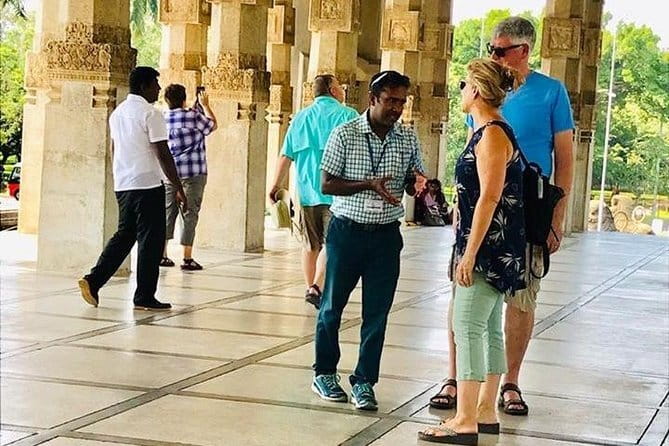Colombo City Tour with Lunch/Dinner - All Inclusive - Colombo Fort, Clock Towers, and the Old Parliament