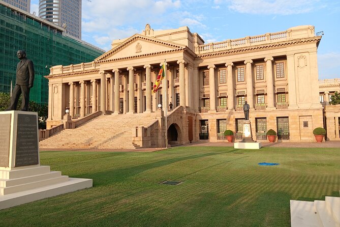 Colombo City Tuk Tuk - Colombo Fort Railway Station and the Old Parliament Building