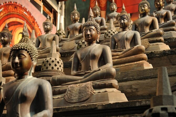Colombo City Tuk Tuk Safari - Gangaramaya Temple: Colombo’s most memorable cultural stop