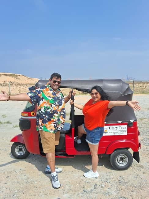 Colombo Heritage &Culture City Tour by Tuk Tuk ALL INCLUSIVE - Sri Kailawasanathan Swami Temple and the Tamil community