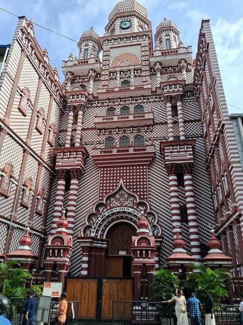 Colombo Heritage &Culture City Tour by Tuk Tuk ALL INCLUSIVE - Jami Ul-Alfar Mosque and the Fort area
