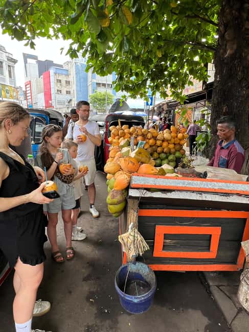 Colombo: Local Food Tour & Sightseeing by Tuk-Tuk with Meals - Key points to know before booking