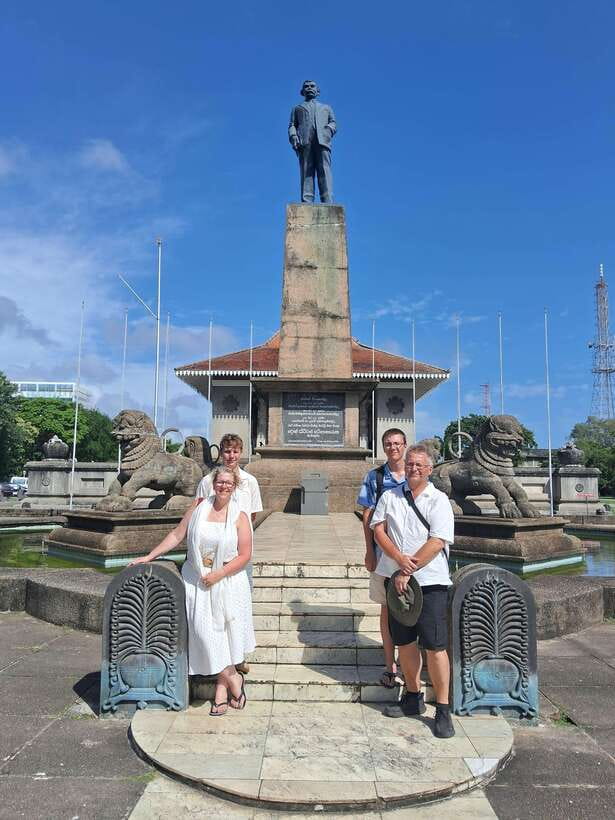 Colombo: Local Guide with Colombo City Tour by Tuk Tuk - Lighthouse and Clock Tower show old Colombo