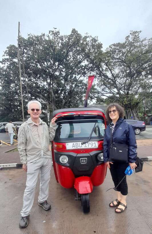 Colombo: Local Guide with Colombo City Tour by Tuk Tuk - Gangaramaya Temple starts the cultural tour