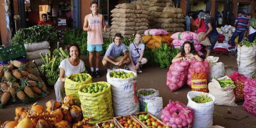 Colombo: Local Market Tour & Cooking Demo with Lunch - Learning spices and family cooking methods