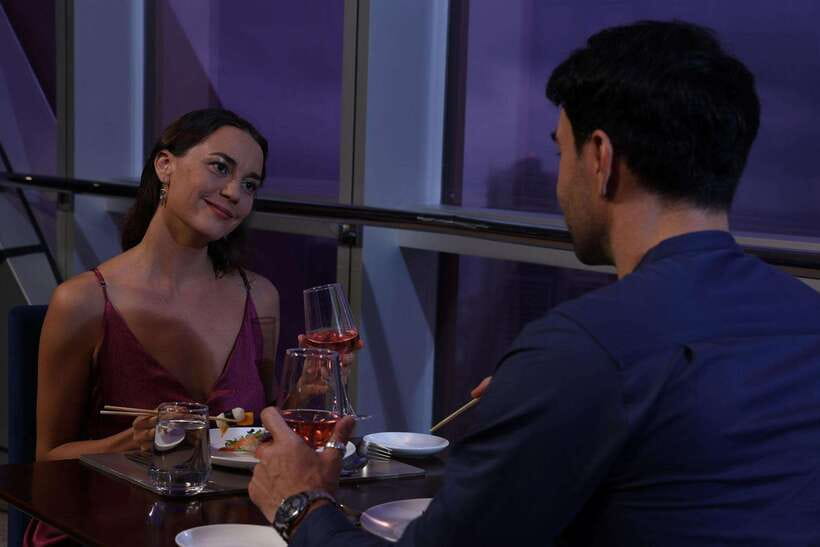 Colombo: Lotus Tower Celebration Dining Experience with Cake - Taking your reserved table at Blue Orbit