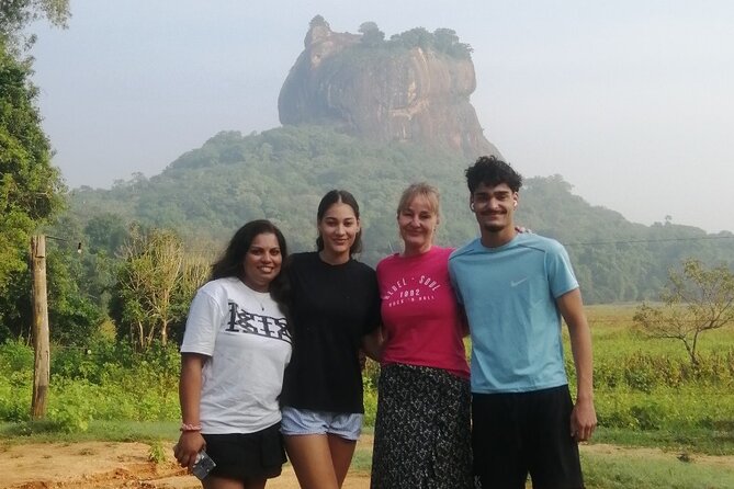 Colombo , Negombo to Trincomalee Transfer and Safari - Key points at a glance
