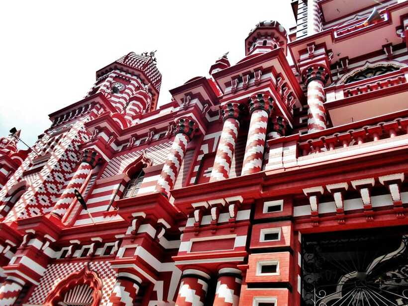 Colombo: One Day Private City Tour With Gangaramaya Temple - Galle Face Green and the Indian Ocean breeze