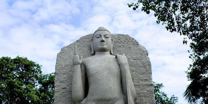 Colombo Port Shore Excursions Colombo City & Kalaniya Temple - A shore excursion built around contrast