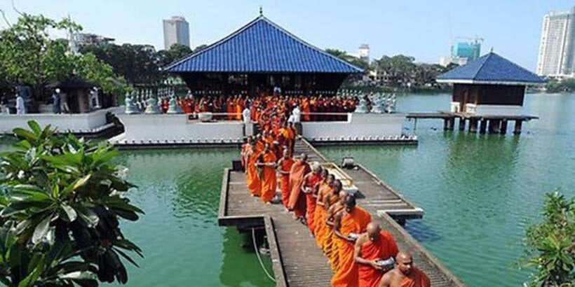 Colombo Port Shore Excursions Colombo City & Kalaniya Temple - Lotus Tower and Colombo’s newer skyline