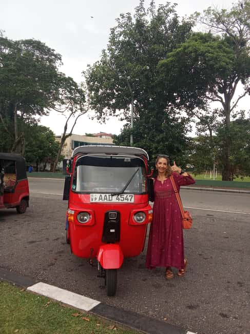 Colombo: Private City Tour by Tuk tuk - All Inclusive - Red Mosque, markets, and Colombo’s visual mix