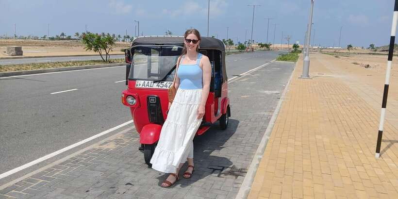 Colombo Private Guided City Tour by Tuk Tuk - All Inclusive - The Red Mosque and old Colombo landmarks