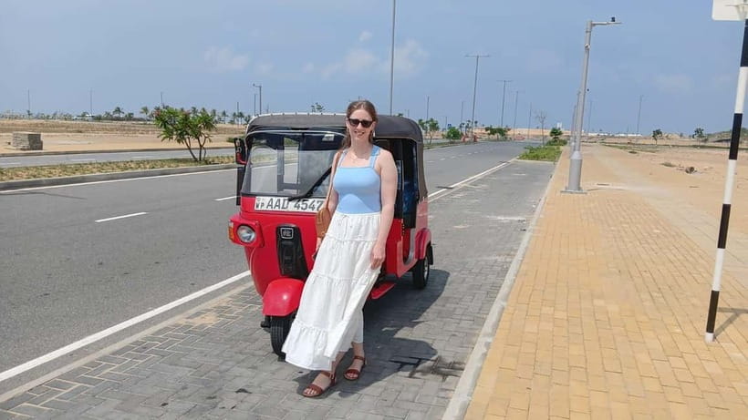 Colombo Private Guided City Tour by Tuk Tuk - All Inclusive - Guides, pickup, and how the logistics feel