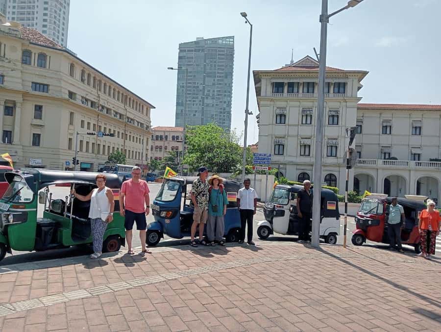 Colombo: Private Guided Tour of the City by Tuk-Tuk - Why a Tuk-Tuk Makes Sense in Colombo