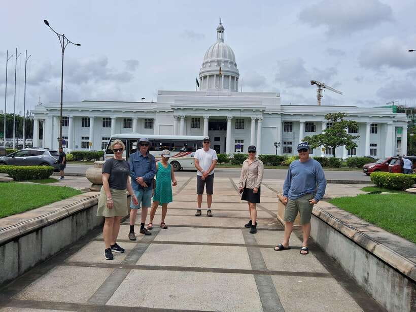 Colombo: Private Guided Tuk Tuk City Tour with Hotel Pickup - Victoria Park and the National Museum
