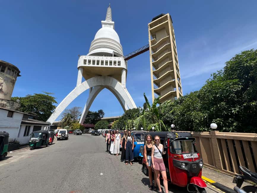 Colombo: Private Tuk-Tuk City Tour with All Entry Fees - The Lotus Tower and the modern skyline