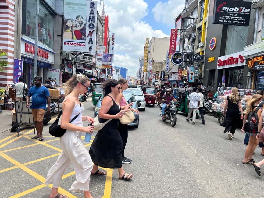 Colombo: Private Tuk-Tuk City Tour with All Entry Fees - Pettah Floating Market and the port museum