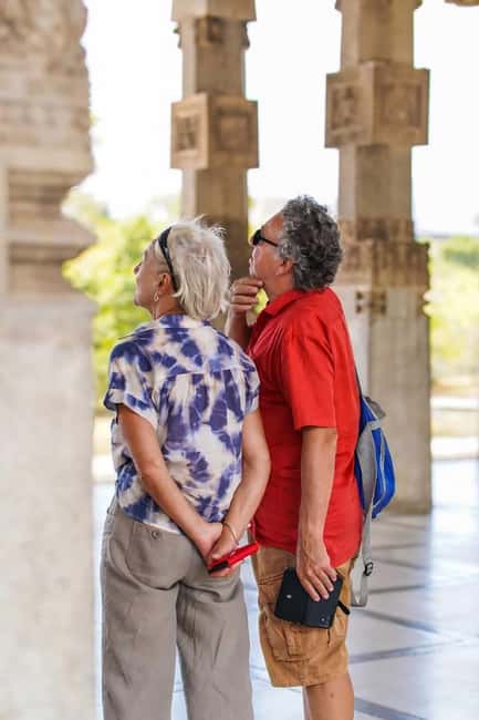 Colombo: Private Tuk-Tuk City Tour with Guide & All Tickets - Colombo Fort, maritime stories, and modern Colombo