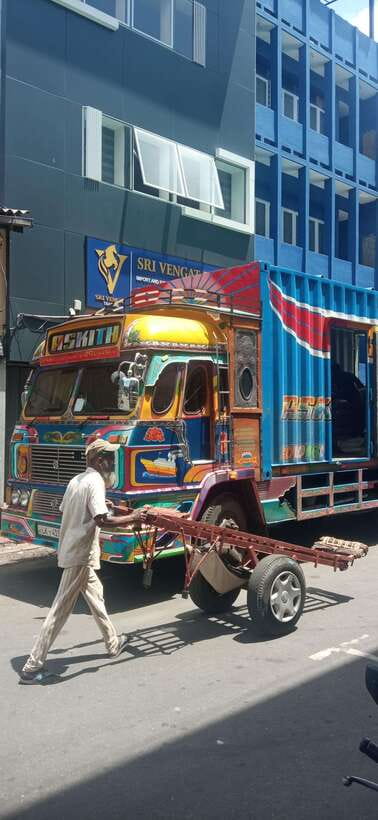 Colombo Sightseeing Private Tour by Tuk Tuk MorningOREvening - Fort, Galle Face Green, and the sea