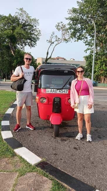 Colombo: Sightseeing Tour by Tuk Tuk Safari - All Inclusive - Why a tuk tuk is the right size for Colombo