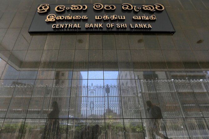 Colombo Social and Political Walk - The World Trade Center and Old Parliament