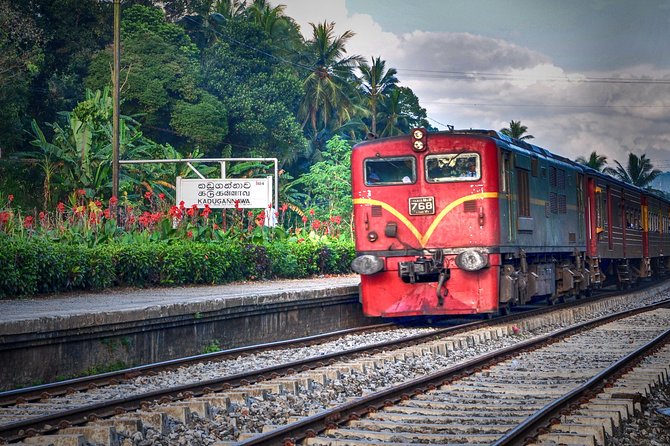 Colombo to Kandy Train Tickets (Reserved Seats) - Paying $18 for the booking service