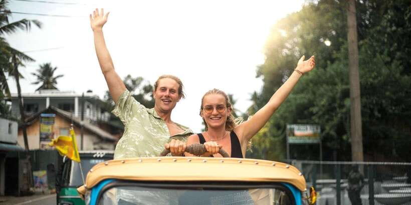 Colombo: Tuk Tuk City Highlights Tour with Lunch - Leaving from Galle Face Hotel