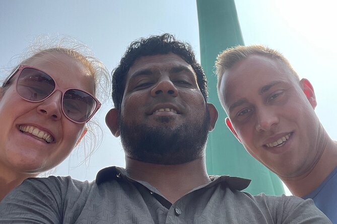Colombo Tuk Tuk City Tour - Tea, crafts, and gemstone shopping
