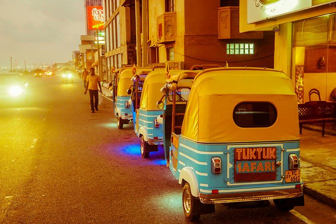 Colombo Tuk Tuk Safari - Pettah Floating Market gives you a quick market stop