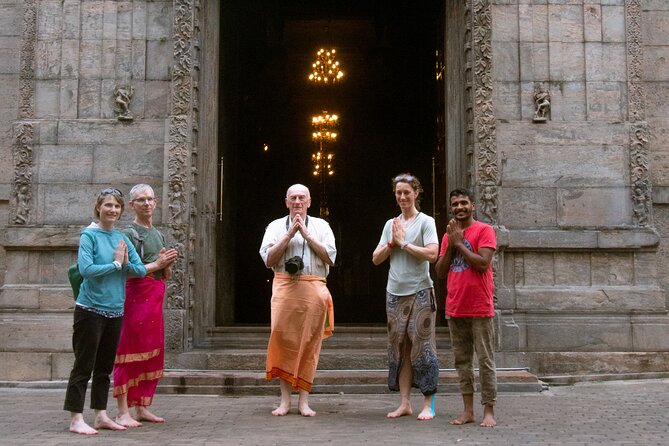 Colombo Tuk Tuk Tour - Pettah: Colombo’s busiest lesson in daily life