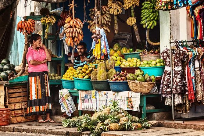 Colombo Walking Tour with Ajeet De Soyza - Finishing at Galle Face Hotel and Green