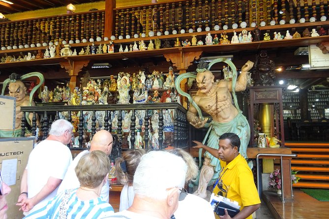 Colombo Walking Tour with Ajeet De Soyza - Dutch Hospital and Fort’s colonial center