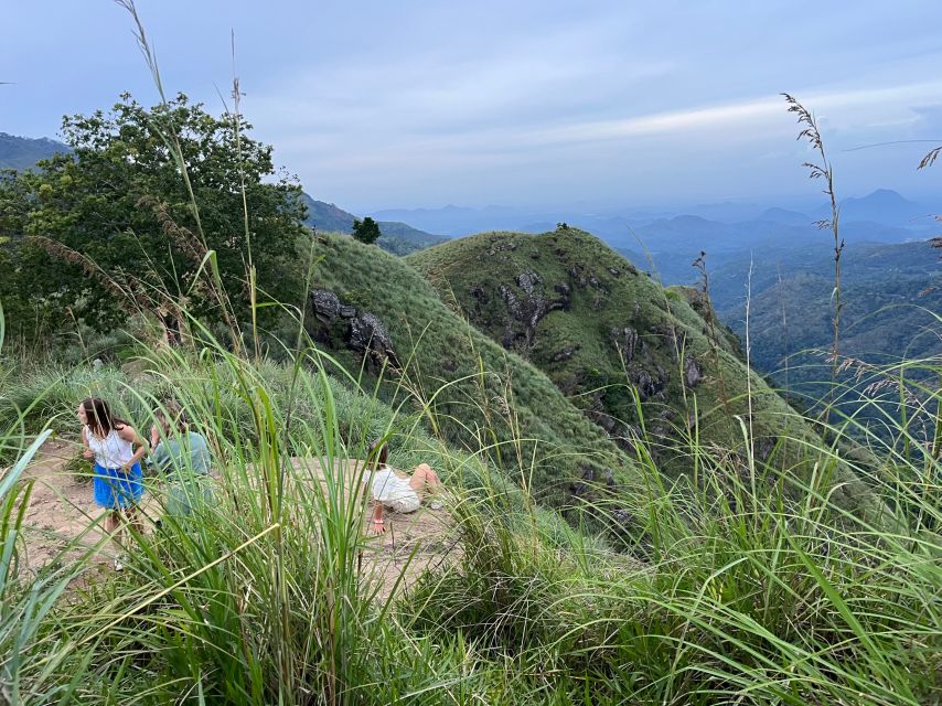 Discover the Best of Sri Lanka in 2 Days - Ambuluwawa Tower above Gampola